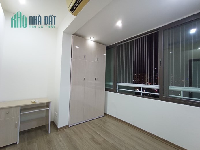 Chính chủ bán gấp căn hộ trung tâm Cầu Giấy N03 Trần Quý Kiên, 2PN 1VS BC Nam giá 2.4 tỷ