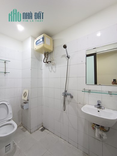 Chính chủ bán gấp căn hộ trung tâm Cầu Giấy N03 Trần Quý Kiên, 2PN 1VS BC Nam giá 2.4 tỷ