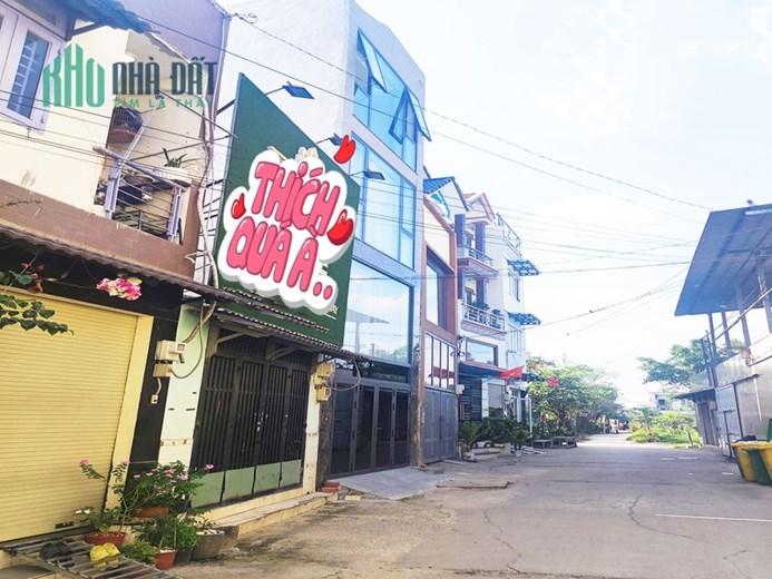 LÔ ĐẤT VỊ TRÍ ĐẸP - NGANG GẦN 8M, 200M2, HXT TRÁNH THÔNG NGAY ĐẠI HỌC NGUYỄN TẤT THÀNH QUẬN 12.