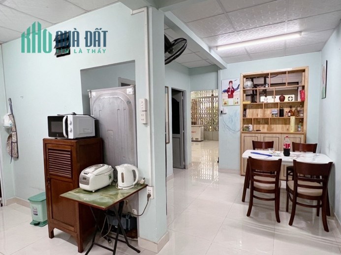 Giáp Quận 1 - 62m2, Ngang 5M cực hiếm, Xe hơi tận cửa, Phạm Thế Hiển Quận 8