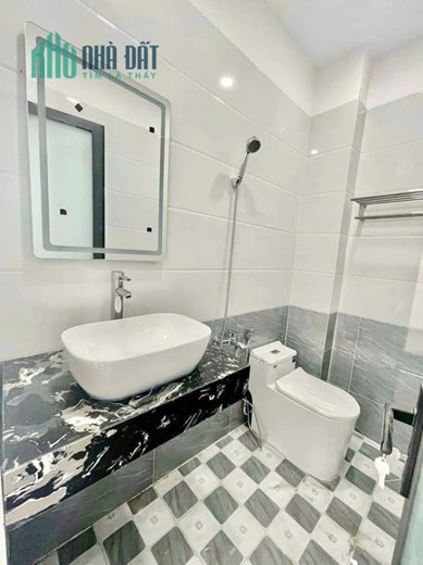 Nhà bán mới 4 Tầng nở hậu hẻm 157 Dương Bá Trạc P1Q8 - 5 Tỷ 250
