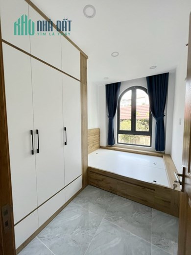 Nhà bán mới, đẹp 3 Tầng hẻm 136 Nguyễn Thị Tần P2Q8 - Giá 6.4 Tỷ