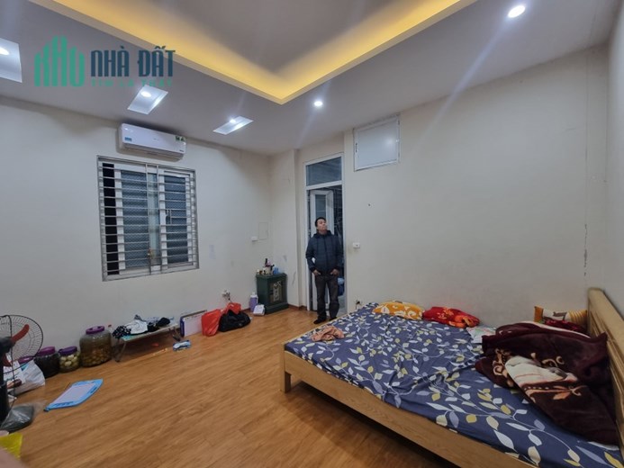 Hiếm! Bán nhà Lê Quang Đạo - Mỹ Đình 4 tầng, sổ nở hậu đúng 5m ra ô tô tránh, giá 2.8 tỷ