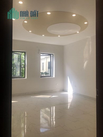 Bán căn shophouse 117m2 hướng Đông Nam khu đô thị VCI, Định Trung, Vĩnh Yên  giá 8,x tỷ