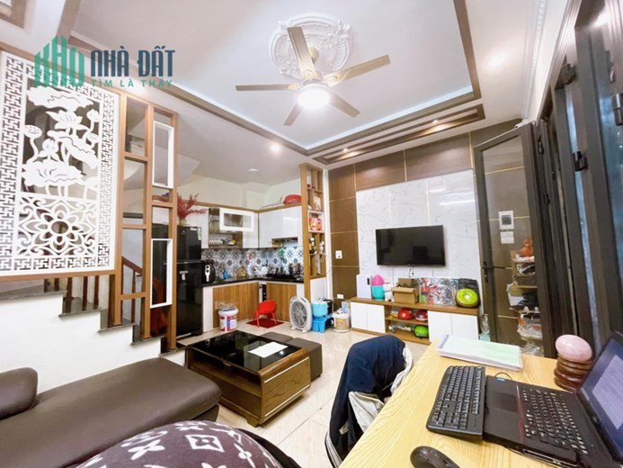 BÁN NHÀ THẠCH BÀN _ DÂN XÂY_ CÔNG VIÊN _ HỒ ĐIỀU HÒA_ 52 M2  X 3 TẦNG.CHỈ 4 TỶ