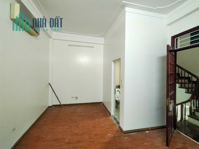 Bán nhà phân lô Phạm Ngọc Thạch 37m2 5 tầng, 2 thoáng, thông tứ tung, 5.4 tỷ