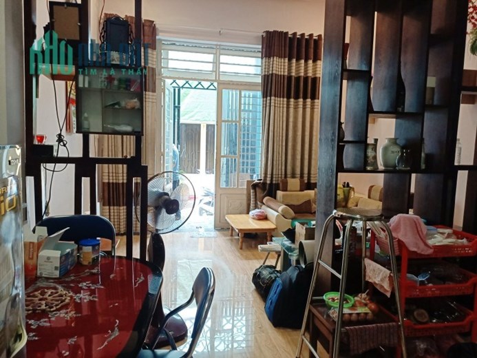 Chủ ngộp bán gấp nhà mới đẹp Huỳnh Văn Bánh P13 4x12.5m FULL NỘI THẤT