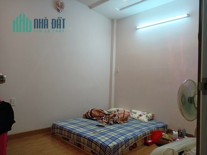 Chủ ngộp bán gấp nhà mới đẹp Huỳnh Văn Bánh P13 4x12.5m FULL NỘI THẤT