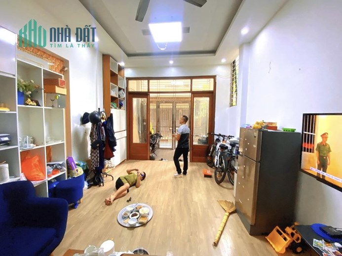 💥Lô góc, Kinh doanh, Ô tô Dương Quảng Hàm 70m 3T, sổ cực đẹp, chỉ 9.8 tỷ💥