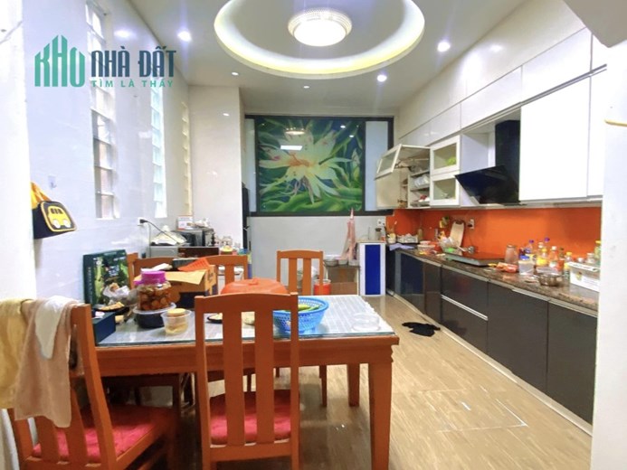 💥Lô góc, Kinh doanh, Ô tô Dương Quảng Hàm 70m 3T, sổ cực đẹp, chỉ 9.8 tỷ💥
