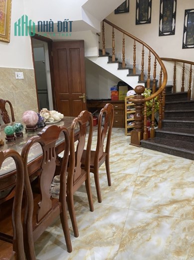 Cho thuê nhà nguyên góc 2 mặt tiền kinh doanh đỉnh  đường Liên Phường