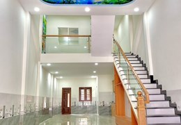 Cần bán căn nhà 3PN, sổ sẵn trong khu dân cư tại Tân Uyên, Bình Dương