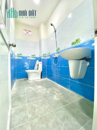Cần bán căn nhà 3PN, sổ sẵn trong khu dân cư tại Tân Uyên, Bình Dương
