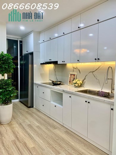 Bán gấp căn hộ Golden Palace 104m2 NT đẹp lung linh tầng đẹp hướng mát 3PN 2VS giá 5.6 tỷ