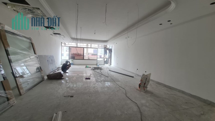 Bán văn phòng ngõ 121 Thái Hà 225m2 10 tầng mặt tiền 7m giá rao bán 63 tỷ