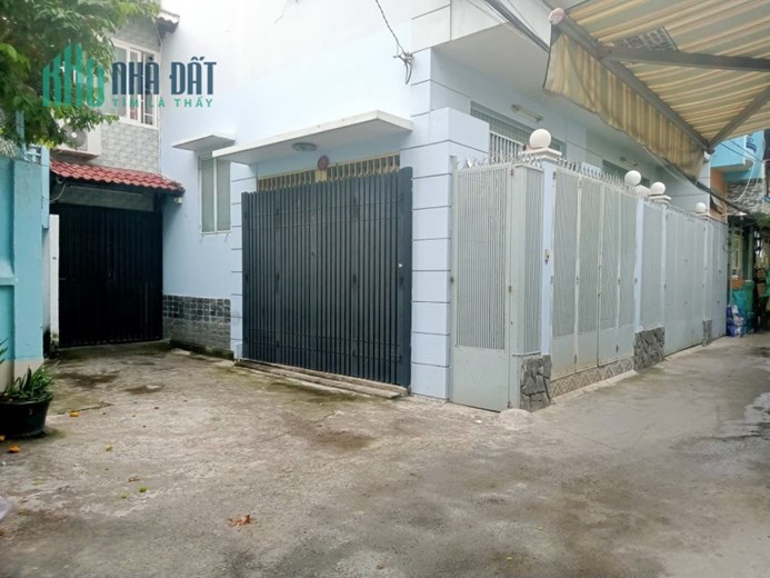Nhà bán mới đẹp Trệt, lầu -31,4m2 hẻm 1293 Phạm Thế Hiển P5Q8