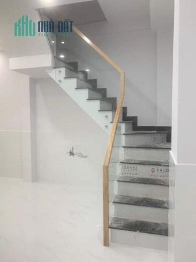 Nhà bán mới đẹp Trệt, lầu -31,4m2 hẻm 1293 Phạm Thế Hiển P5Q8