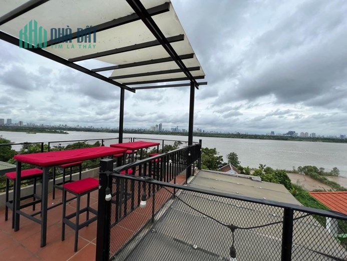 Bán nhà Ngọc Thuỵ gần Mipec view Sông Hồng, oto đỗ cổng, tặng full nội thất, ở luôn. LH: 0936123469