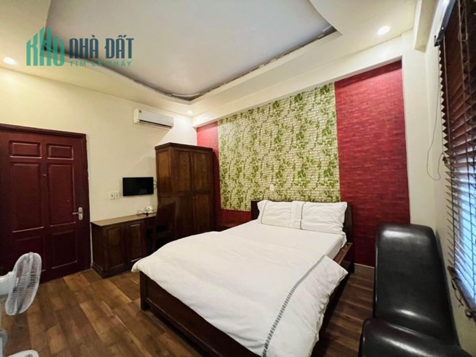 Bán khách sạn ngõ 110 Trần Duy Hưng 150m2x 7 nổi 1 hầm, mặt tiền 6m giá 51 tỷ