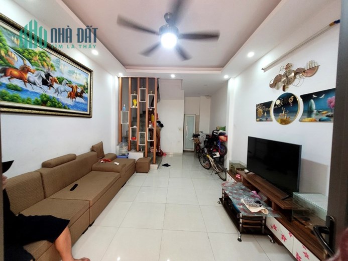 Cần tiền bán gấp nhà 5 tầng Hà Đông