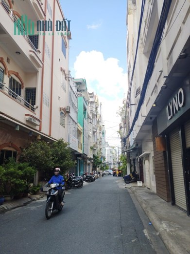 Ngộp Hòa Bình Quận 11 - HXH 1 xẹt - 5x26m - 2 tầng