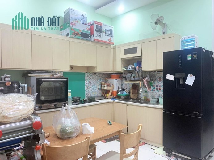 XE HƠI ĐẬU CỬA NGAY TRƯỜNG VÕ THỊ THỪA QUẬN 12, 78M2, 2 TẦNG BTCT, 3 PN, KHÔNG LỘ GIỚI.