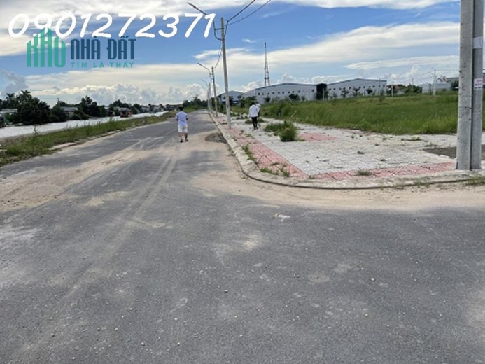 Bán lô đất góc 2 mặt tiền đường, khu đô thị Hoàng Tâm, giá tốt