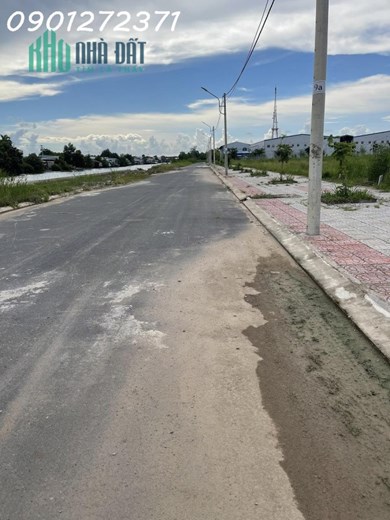 Bán lô đất góc 2 mặt tiền đường, khu đô thị Hoàng Tâm, giá tốt