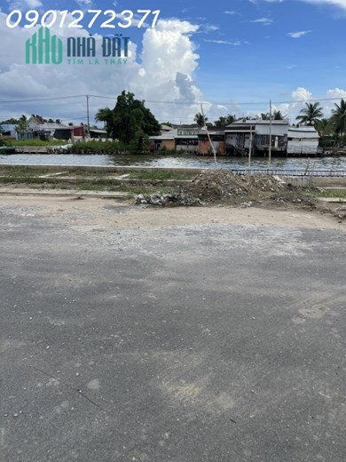 Bán lô đất góc 2 mặt tiền đường, khu đô thị Hoàng Tâm, giá tốt