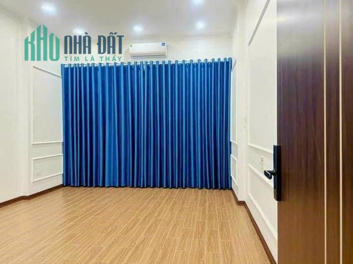 SIÊU PHẨM NHÀ ĐẸP - DT:50M2 x MT:4M x 4 TẦNG x 5 NGỦ - CHỈ 30M RA ÔTÔ NGÕ TRƯỚC NHÀ 3 M GẦN ROYAL