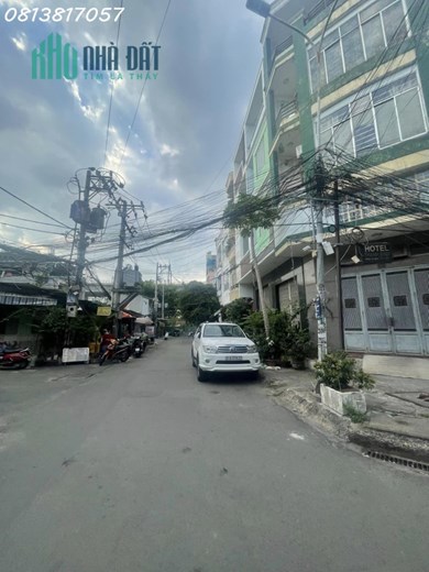 Nhà Nát Siêu Rẻ Điện Biên Phủ, Đối Diện Landmark 81, DT 40m2 (4x10m) Hẻm 8m