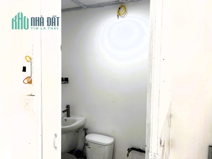 Cho thuê mặt bằng 21m2 mặt tiền đường Lê Văn Chí Linh Trung
