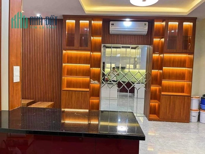 Ối, Quá Rẻ ! 80m2, Biệt Thự tây hồ, 3 tầng mới, nội thất tiền Tỷ, ngõ thông, ôtô vào, View thoáng,