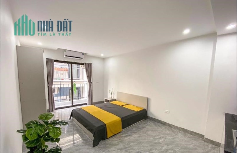 Bán nhà 83m2 phố Nguyễn Văn Cừ Gara 7 chỗ Thang máy Nhập Nội thất Đẳng cấp Giá 12.1 Tỷ