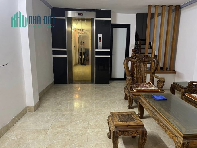 Bán nhà 81m2 phố Nguyễn Văn Cừ Gara Ô tô tránh Thang máy XỊN Nội thất Cao cấp Giá 12.2 Tỷ