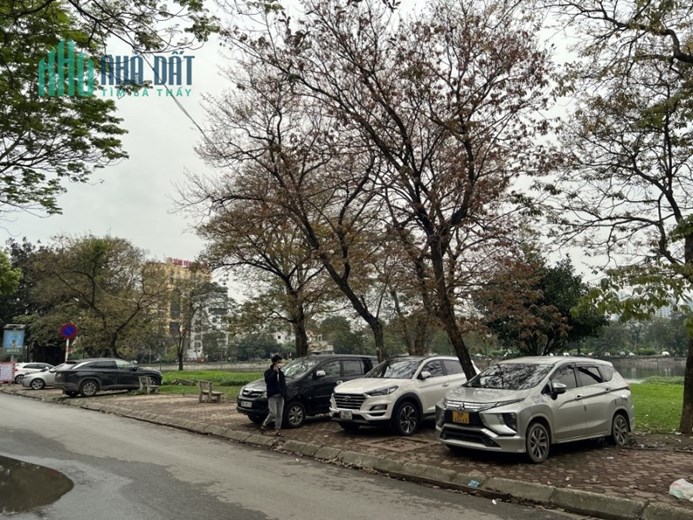 Bán nhà 4 tầng phố Lê Duẩn, Đống Đa, 72m2, cách ô tô 30m2 nhỉnh 5 tỷ