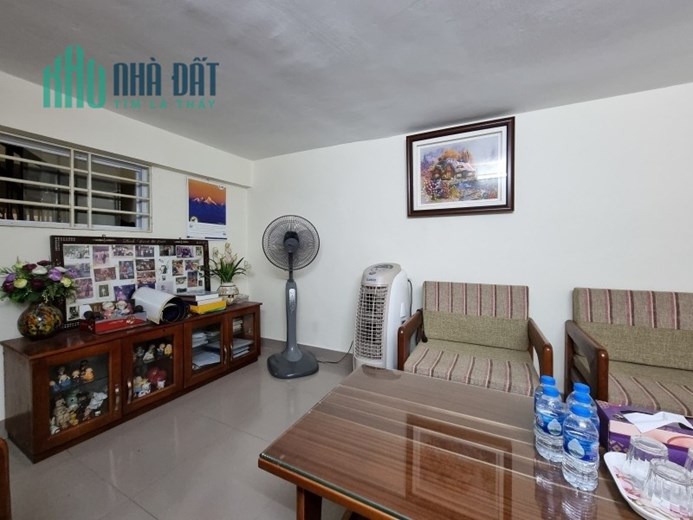 Bán gấp nhà 2 tầng Hồ Ba Mẫu, Đống Đa, 75m2, mặt tiền 10m, giá 5.2 tỷ