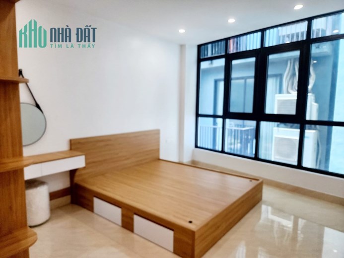 Bán nhà 81m2 phố Sài Đồng, Long Biên Gara 7 chỗ Thang máy Nội thất Đẳng cấp Giá 12.2 Tỷ