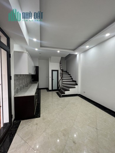 NHÀ MẶT NGÕ TẠI NGHI TÀM THUỘC QUẬN TÂY HỒ. NHIỀU ĐIỀU THÚ VỊ MÀ RẤT RẺ SẴN SÀNG ĐỂ BẠN KHÁM PHÁ!!!