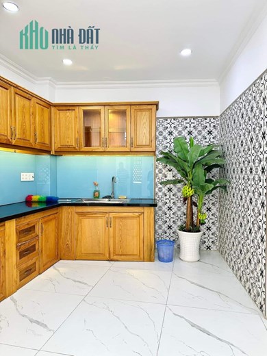 LÔ GÓC HXH 7 CHỖ NGỦ TRONG NHÀ - NHÀ MỚI ĐẸP 5 TẦNG - 5.5x11 NỞ HẬU -TRÀN BÌNH TRỌNG - 8.9 TỶ.