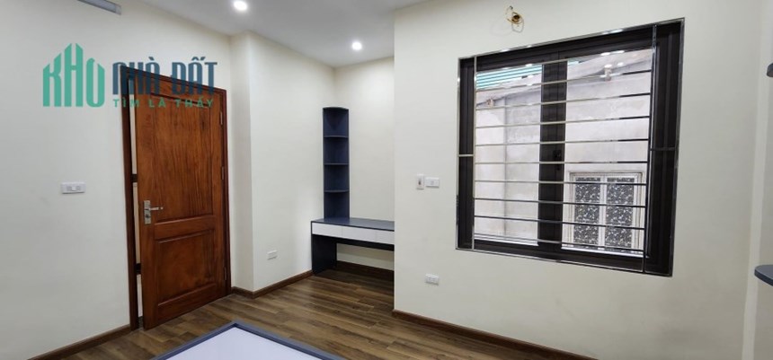 Bán nhà Gốc Đề, Minh Khai 44m, 5 tầng, oto 30m, full nội thất gần hồ, chỉ 4 tỷ