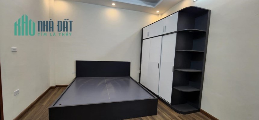 Bán nhà Gốc Đề, Minh Khai 44m, 5 tầng, oto 30m, full nội thất gần hồ, chỉ 4 tỷ