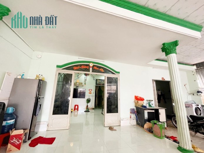 Bán gấp nhà Đường 1 Long Trường, Thủ Đức, 250m2, giá chỉ hơn 6 tỷ.