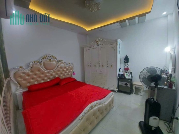 Cần Tiền Cho Con Du Học Bán Gấp Nhà HXT Cộng Hòa, Tân Bình, 94m2, 3 Tầng, Nhỉnh 13 Tỷ TL.
