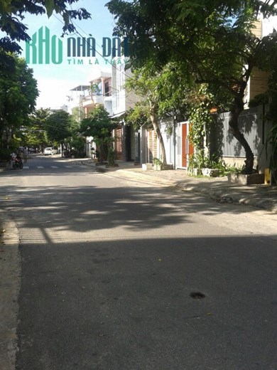 Nhà MT Hoà Cường Bắc ngay Phan Đăng Lưu, 82m2, 2 tầng, hơn 4 tỷ