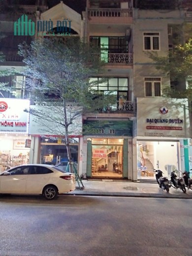 Chính chủ bán nhà 3,5 tầng ngay MT đường Nguyễn Văn Cừ, P.Hồng Hải, TP.Hạ Long, Quảng Ninh