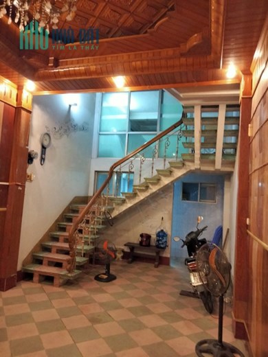 Chính chủ bán nhà 3,5 tầng ngay MT đường Nguyễn Văn Cừ, P.Hồng Hải, TP.Hạ Long, Quảng Ninh