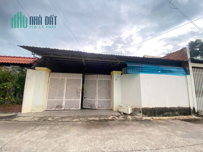 Nhà Chính Chủ - Vị Trí Đẹp - Giá Rẻ Nhất Khu Vực Phường 4- Trung Tâm TP Tây Ninh