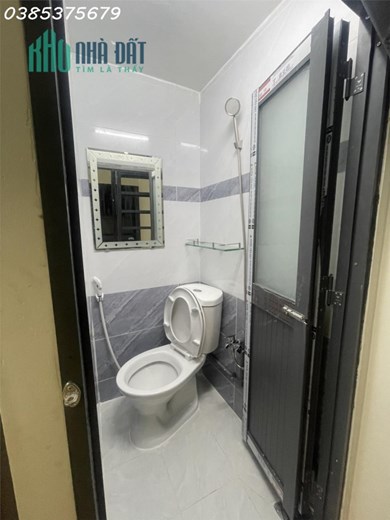 CHO THUÊ 2 TẦNG LẦU CÓ BAN CÔNG NGAY CHÂN CẦU HOÀNG HOA THÁM Q1