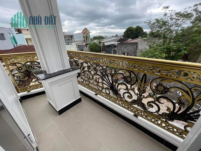 💥NHÀ 2 TẦNG 2 MÊ KIỂU MÁI THÁI KIỆTMẸ SUỐT
